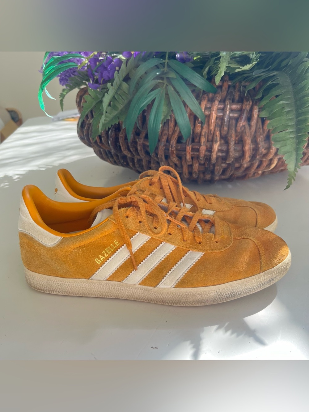 Adidas gazelle men’s sneakers collegiate gold size 10.5 CQ2801 2017 Need Clean - Picture 4 of 13